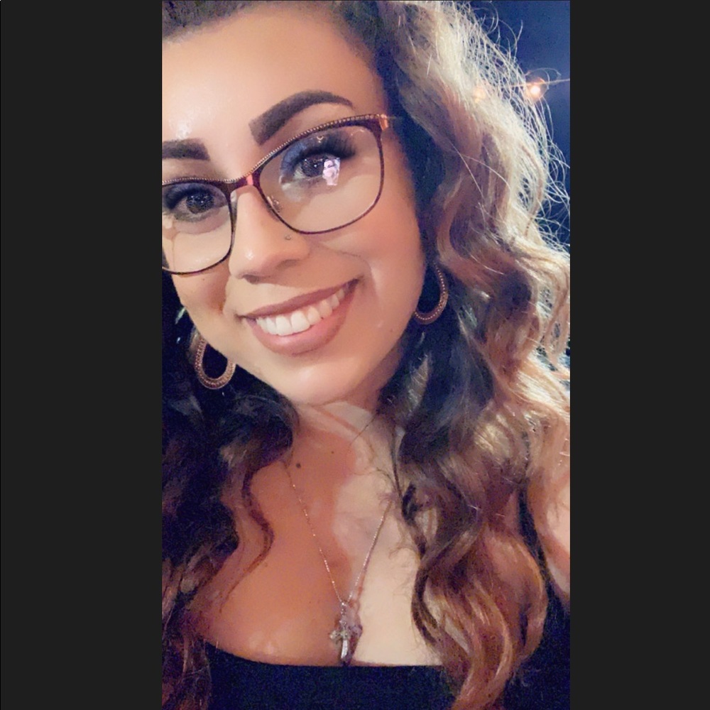 Meet your Posher, Ashlee